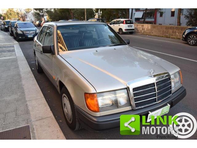 MERCEDES SERIE 200-300 E