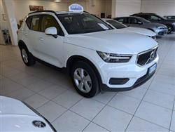 VOLVO XC40 D3 Momentum Core