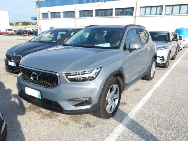 VOLVO XC40 D3 AWD Business *Navi,sensori,LED,Misto Pelle*