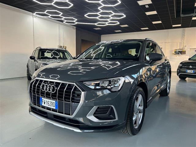 AUDI Q3 35 TFSI S tronic Business Advanced