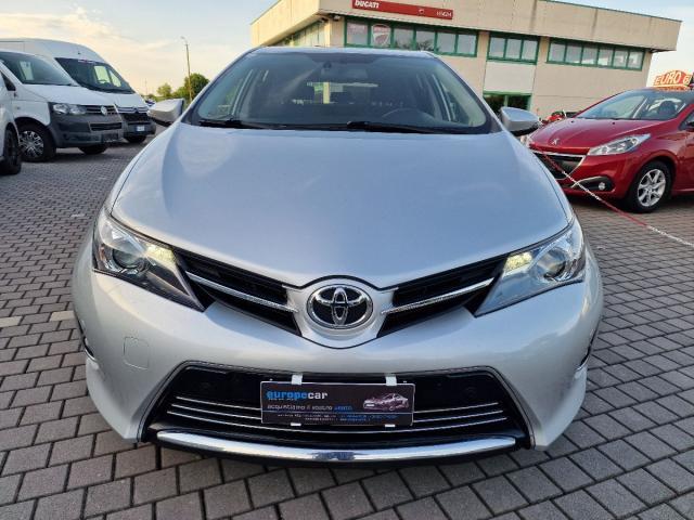 TOYOTA Auris 1.4 D-4D Lounge