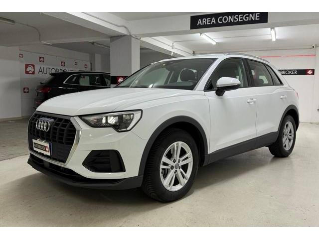 AUDI Q3 40 TDI quattro S tronic Business