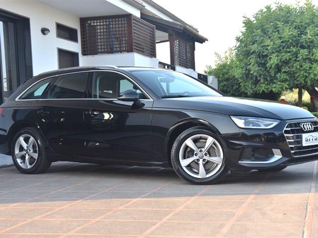 AUDI A4 30 TDI/136CV S tronic Business Adv.