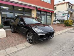 PORSCHE Cayenne 3.0 Platinum Edition tiptronic