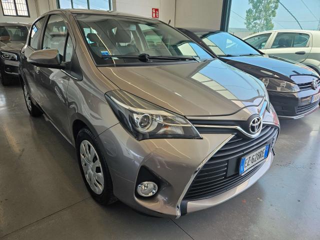 TOYOTA Yaris 5p 1.3 Lounge multidrive AUTOMATICO