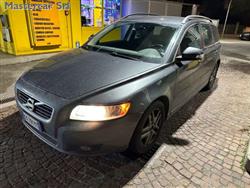 VOLVO V50 1.6 d2 R-design 115cv tg.  EK281YY