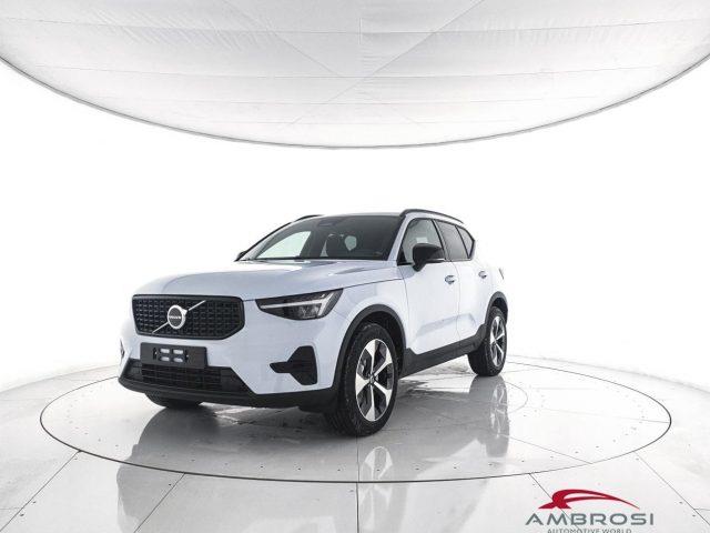 VOLVO XC40 B3 Mild hybrid Benzina Plus Dark