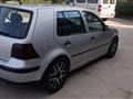 VOLKSWAGEN Golf 1.6 16V 5 porte Highline