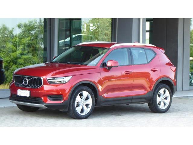 VOLVO XC40 T3 Geartronic Momentum