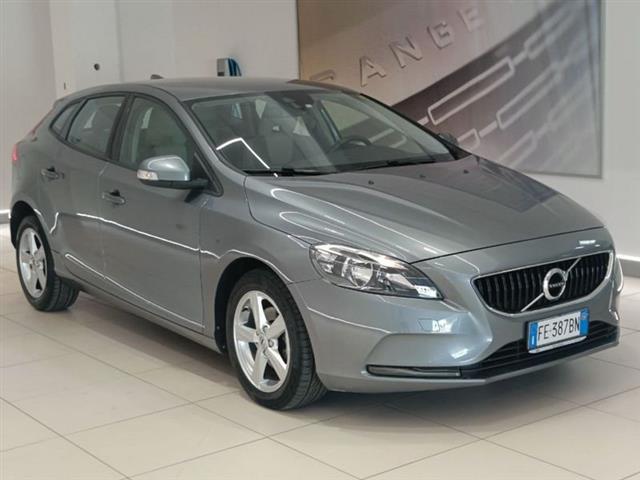 VOLVO V40 D2 Kinetic