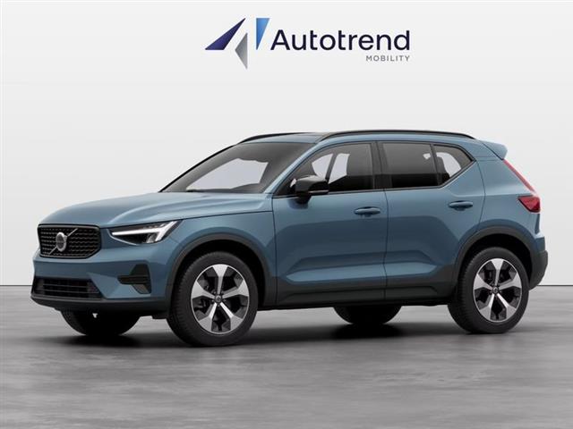 VOLVO XC40 B3 automatico Plus Dark