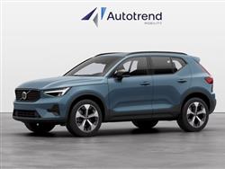 VOLVO XC40 B3 automatico Plus Dark