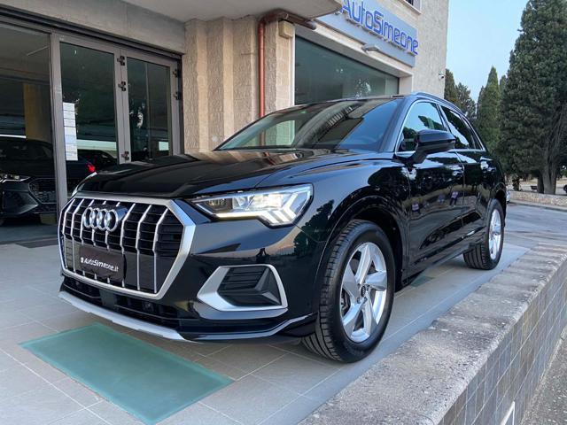 AUDI Q3 35 2.0 TDI S tronic Business Advanced COCKPIT