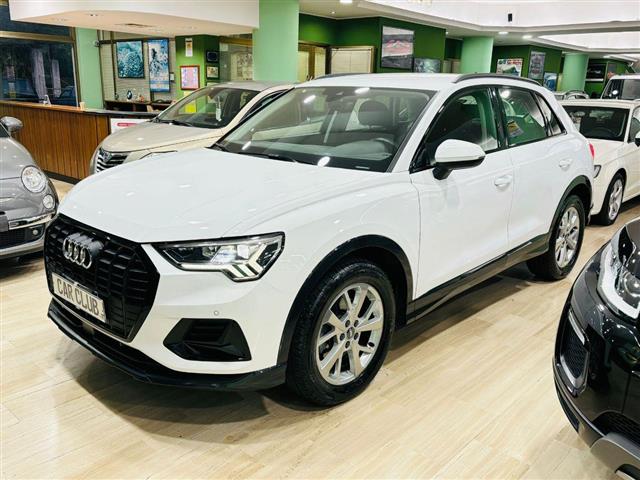 AUDI Q3 35 TDI S tronic Business Advanced