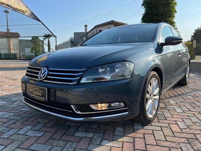 VOLKSWAGEN PASSAT 2.0 TDI Highline BlueM. Tech.