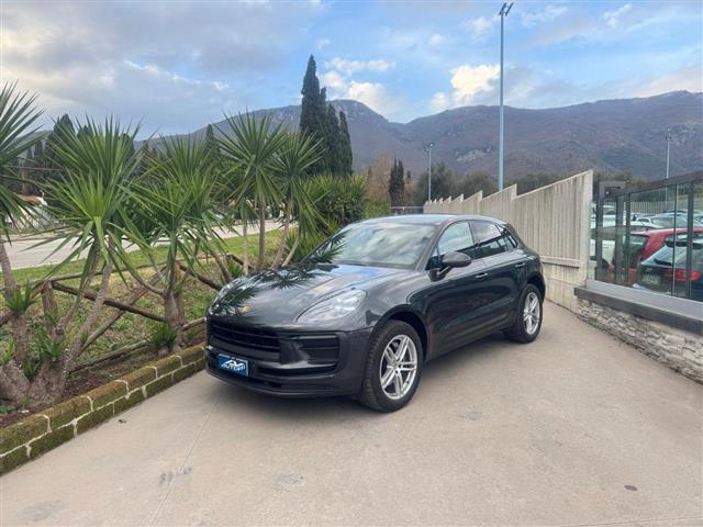 PORSCHE Macan 2.0 T