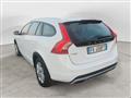 VOLVO V60 CROSS COUNTRY V60 Cross Country D3 Geartronic Business Plus