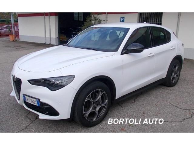 ALFA ROMEO STELVIO 2.2 TD 210cv 28.000 KM MY23 AT8 Q4 SPRINT