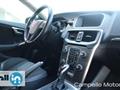 VOLVO V40 D2 Geartronic Momentum