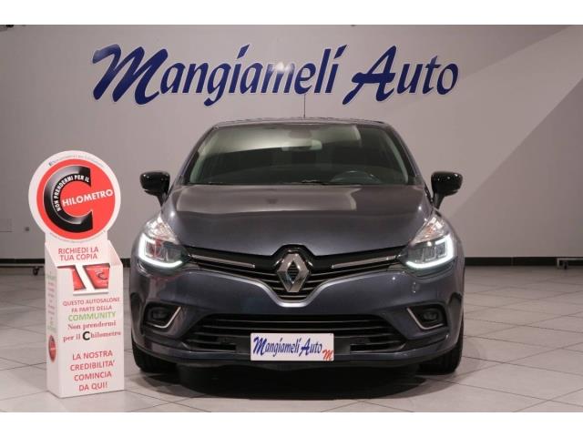 RENAULT Clio 1.5 dci Moschino Zen 90cv