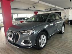 AUDI Q3 40 TFSI quattro S tronic Business Advanced