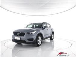 VOLVO XC40 T2 Momentum Core