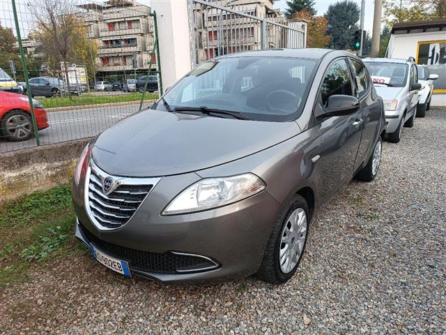 LANCIA Ypsilon 1.2 69 CV 5 porte Silver