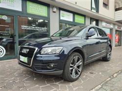 AUDI Q5 quattro s-tronic