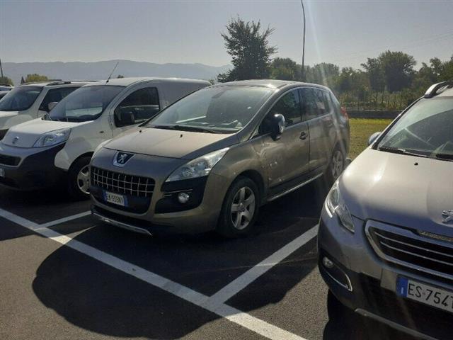 PEUGEOT 3008 2.0 HDi 150CV Business