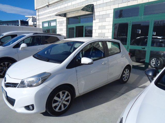 TOYOTA YARIS 1.0 5 porte Lounge