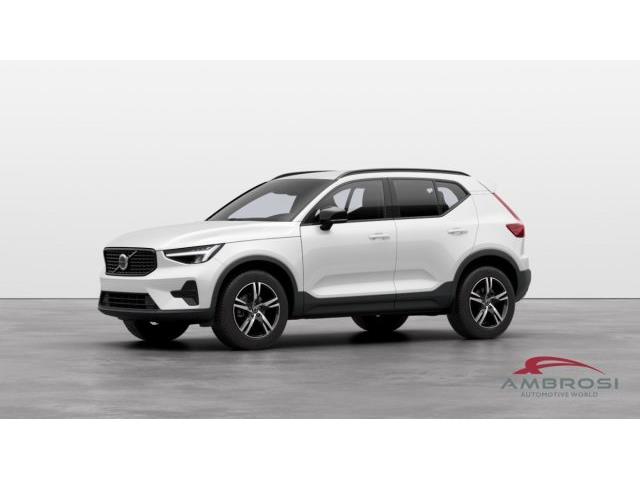 VOLVO XC40 B3 Mild hybrid Benzina Plus Dark