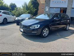 VOLVO V60 (2010) Summum 2.0 D2