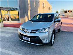 TOYOTA RAV4 2.2 D-4D 4WD Lounge