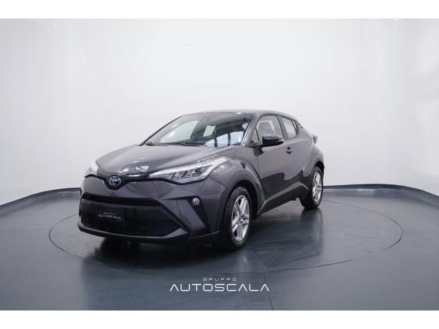 TOYOTA C-HR 1.8 Hybrid E-CVT Business