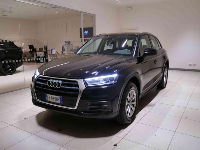 AUDI Q5 2.0 TDI quattro S tronic Business Design