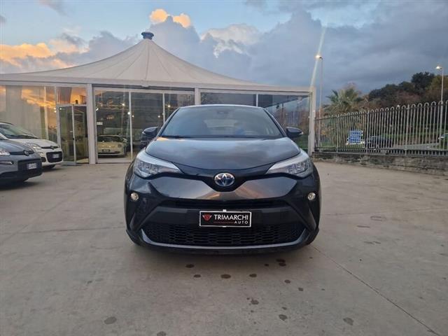 TOYOTA C-HR 1.8 Hybrid E-CVT Business