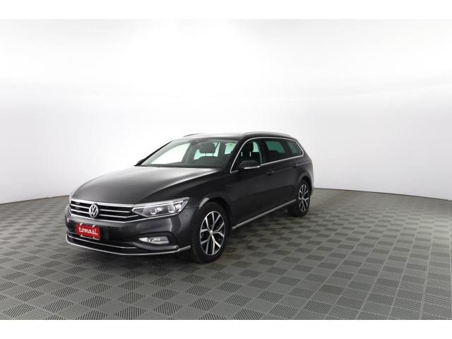 VOLKSWAGEN PASSAT Variant 1.6 TDI DSG Business BlueMotion Tec