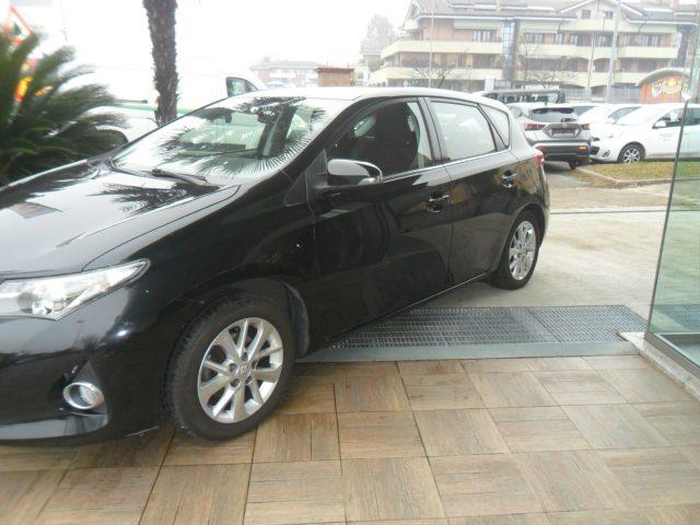 TOYOTA AURIS 1.3 Active