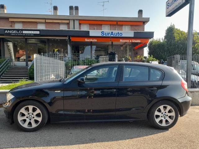 BMW SERIE 1 d 5 porte Attiva