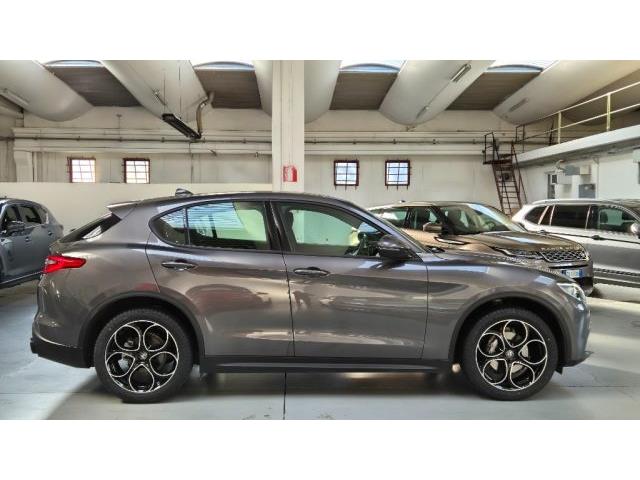 ALFA ROMEO STELVIO 2.2TD 190CV AT8 Q4 Super-KAMERA-CAR PLAY-CERCHI 20