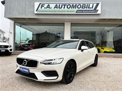 VOLVO V60 D4 AWD Geartronic Momentum