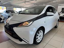 TOYOTA AYGO 1.0 VVT-i 69 CV 5 porte x-cool