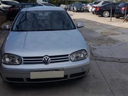 VOLKSWAGEN Golf 1.6 16V 5 porte Highline