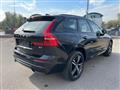 VOLVO XC60 B4 (d) AWD Geartronic R-design