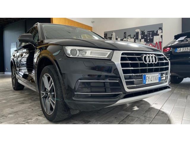 AUDI Q5 40 TDI quattro S tronic Business Sport