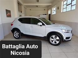 VOLVO XC40 D3 AWD Momentum