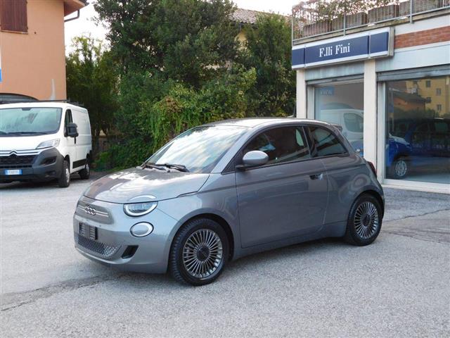 FIAT 500 E 500 Icon Berlina