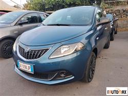 LANCIA Ypsilon 1.0 firefly hybrid Silver s&s 70cv